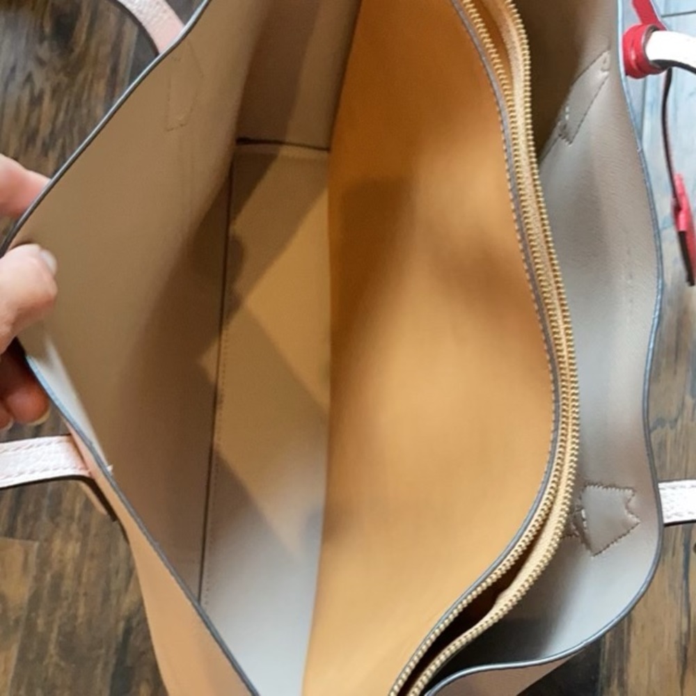 Tory Burch Perry Triple Compartment Tote Bag in Pink Textured Leather - Picture 7 of 10